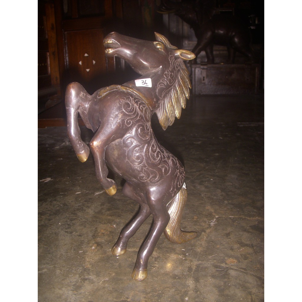 Patung Kuda Perunggu