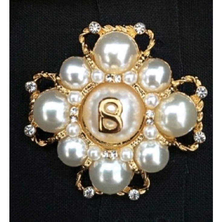 Brooch Royale Buttonscarves