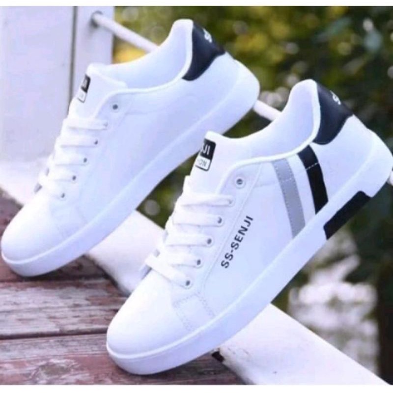 SEPATU SNEAKERS PRIA / Sneakers Pria / Snekaers putih / Sneakers termurah / Sepatu Putih / Sneakers 
