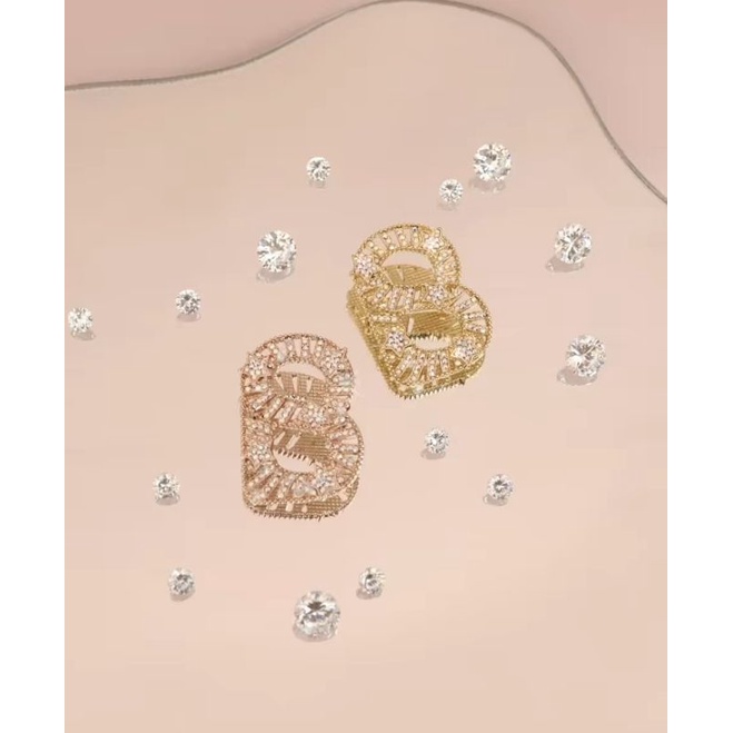 New Buttonscarves Signature star flapper Brooch- Gold