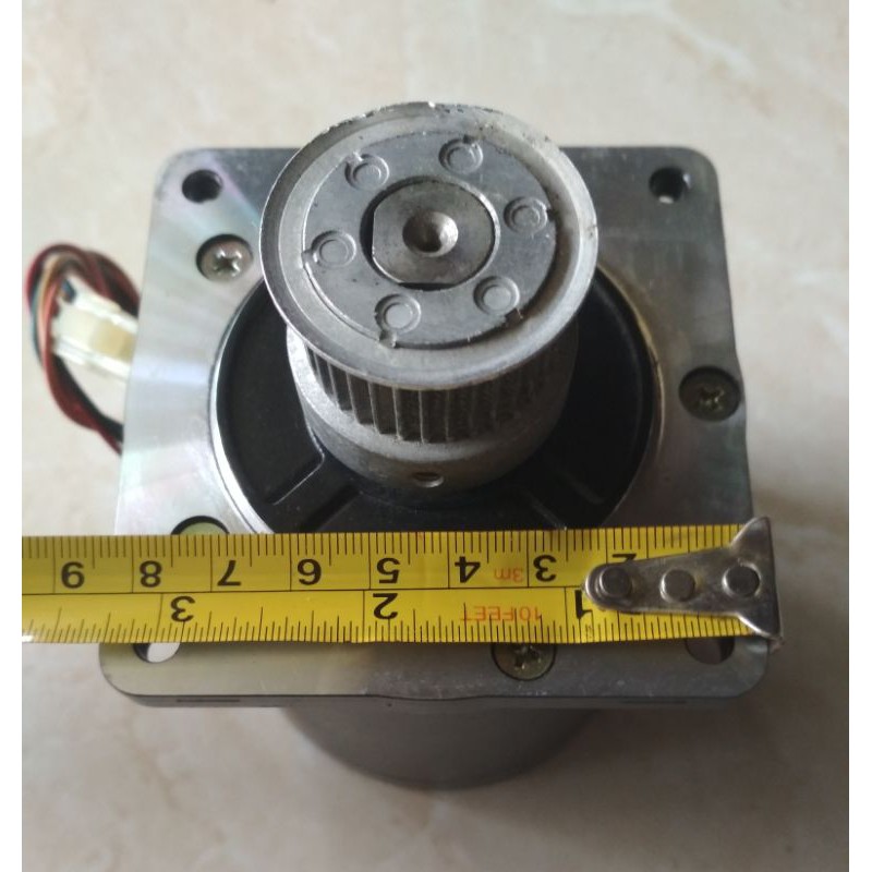 Steppiing Motor 5 Phase Sanyo Denki 103H8582-8044