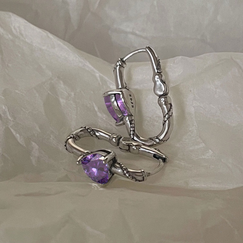 Anting Hoop Kristal Zircon Bentuk Hati Warna Silver Gaya Vintage Untuk Wanita