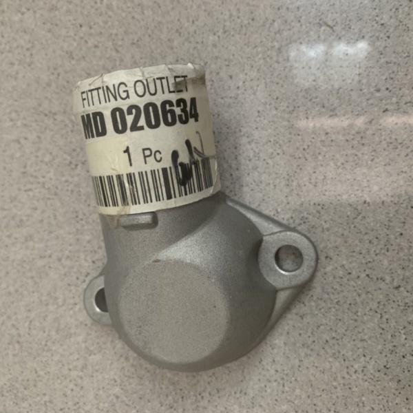 Fitting outlet MITSUBISHI GALANT GLX 1978-1981 MD020634 Limited