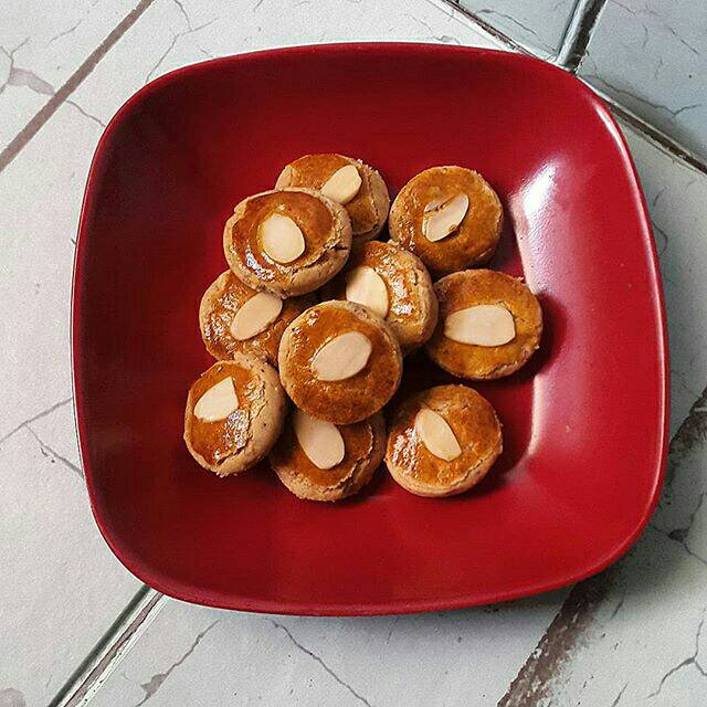 

Almond butter cookies