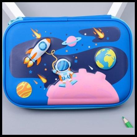 

Caramel | Tempat Pensil Astronot Kotak Pensil 3D Timbur Pencil Case Kado Anak