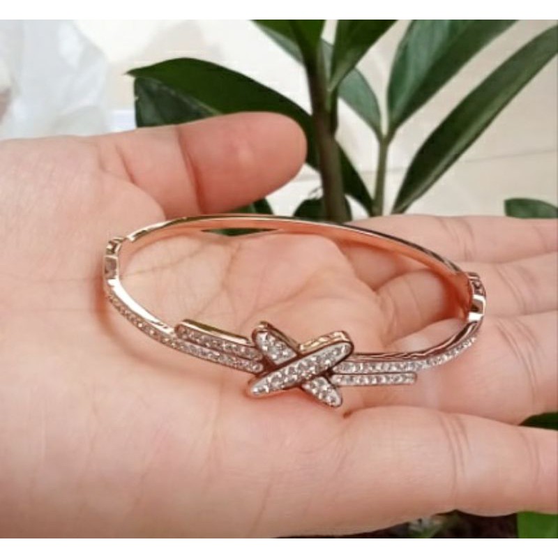 gelang titanium wanita model baru-cantik