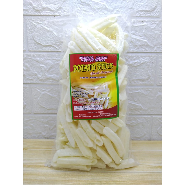 

kotakoi_mart camilan potato stick keripik kentang stik kentang krispi enak, gurih, lezat, dan berkualias. 150 gram