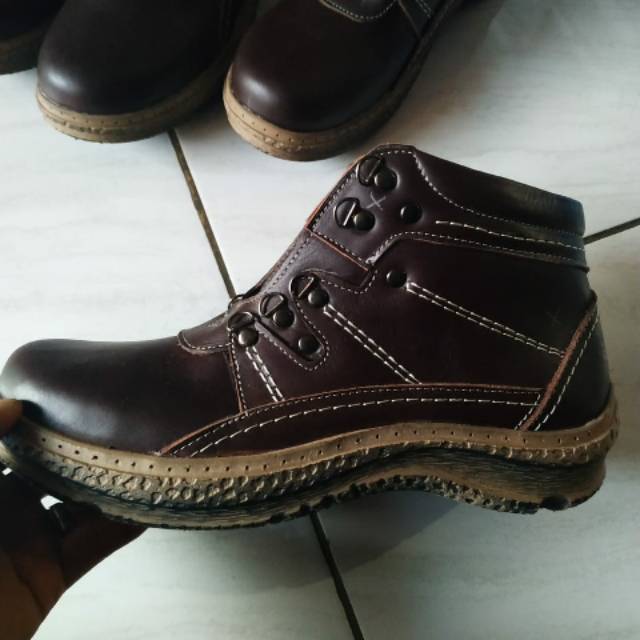Sepatu 2023