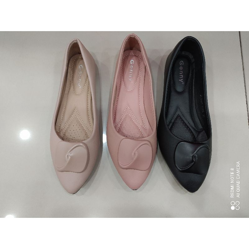sepatu flat shoes merk Genny