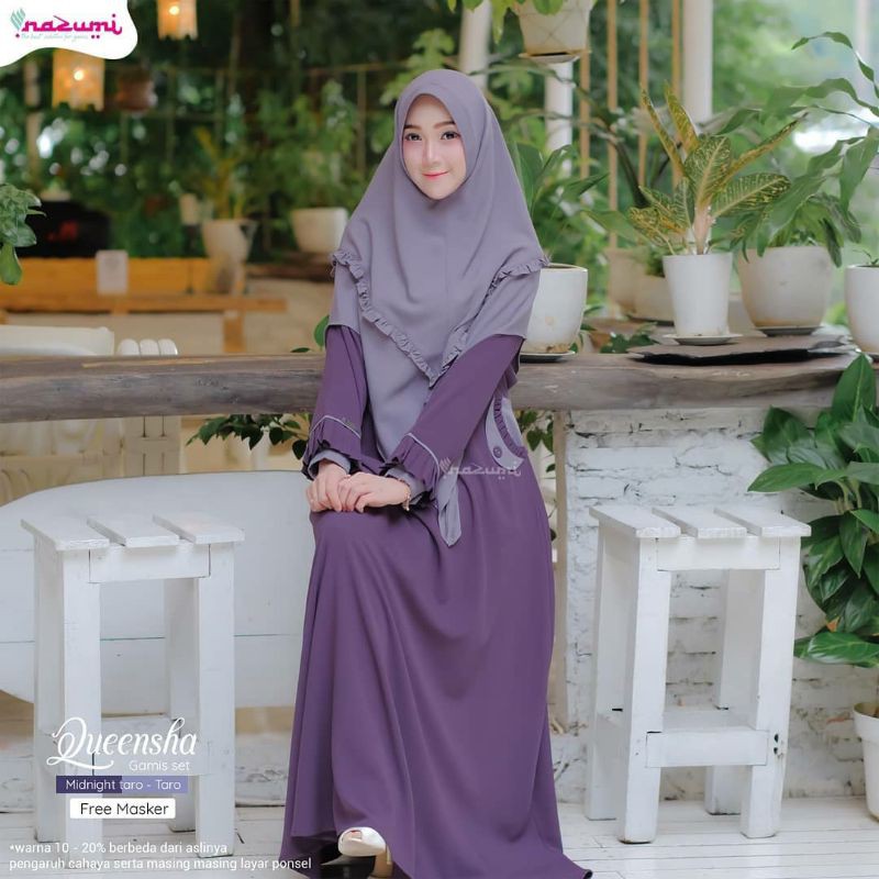 Nazumi Queensha Dress