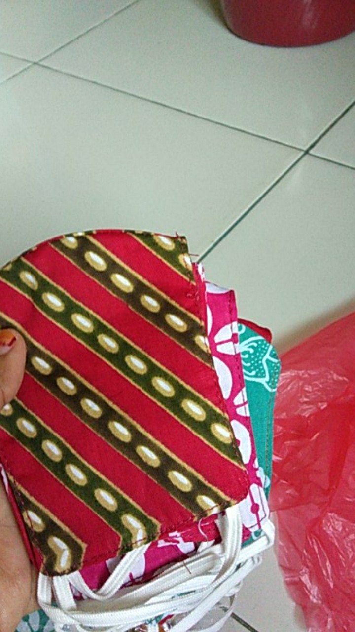 Masker Kain Batik Anak 3 Ply Headloop Dan Earloop