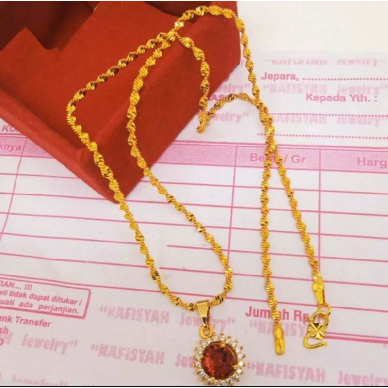 KALUNG ULIR DENGAN LIONTIN BATU MERAH BERLAPIS EMAS 24K BERKILAU EMAS