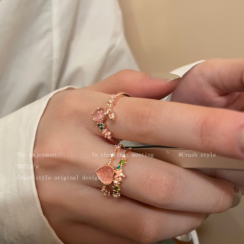 Cincin Bentuk Bunga Hati Aksen Berlian Imitasi Bahan Alloy Untuk Wanita