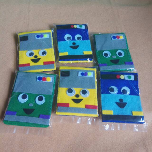 

Amplop karakter tayo