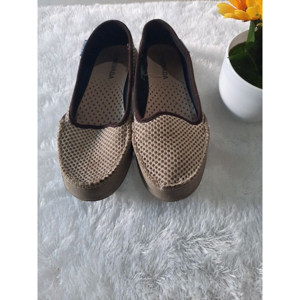 sepatu kasual wanita slip on nevada
