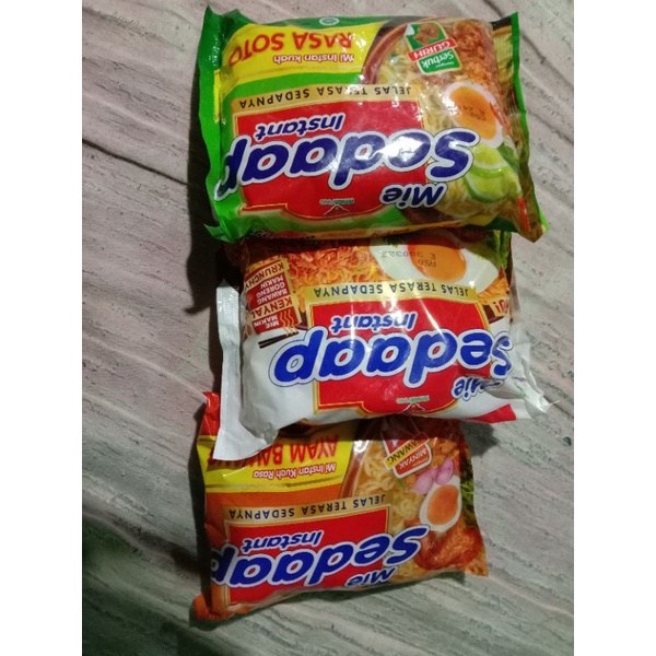 

5 Bks mie instan / mie sedaap siap saji