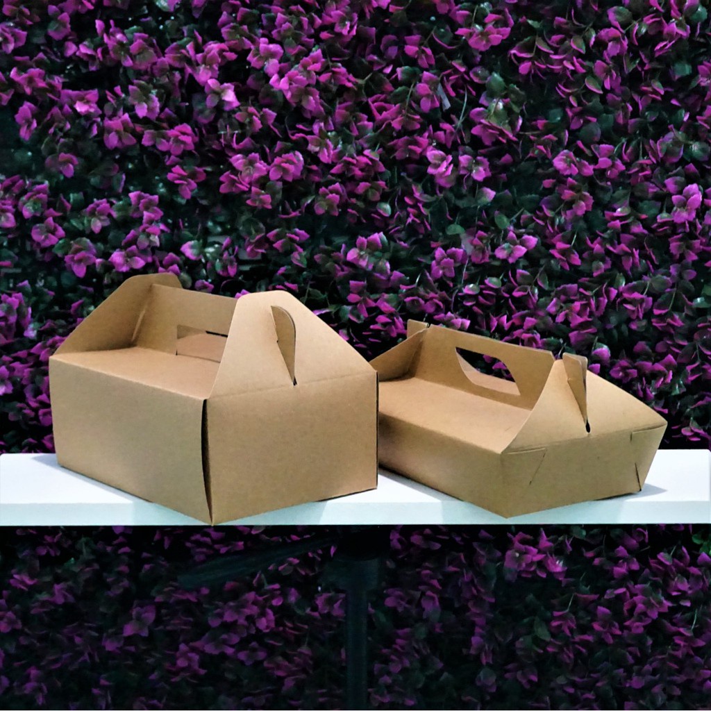 

Gable box dus kue cake box kotak makanan kardus jinjing kotak packing box kue box gable handle box carry pack coklat (10pcs)