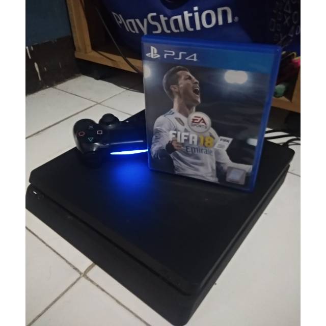 ps4 ps 4 slim 1 TB original