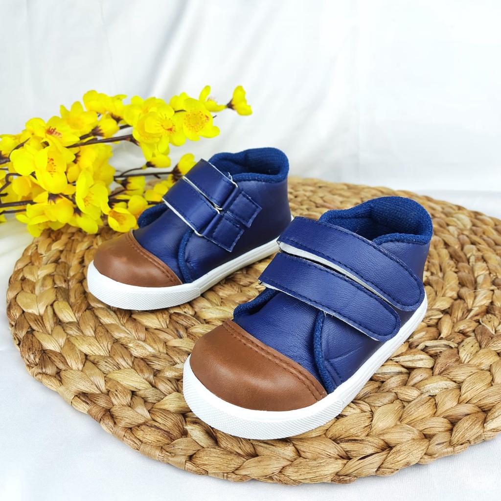 mandirishoesstore-SEPATU SNEAKER ANAK LAKI-LAKI NAVY CAY31