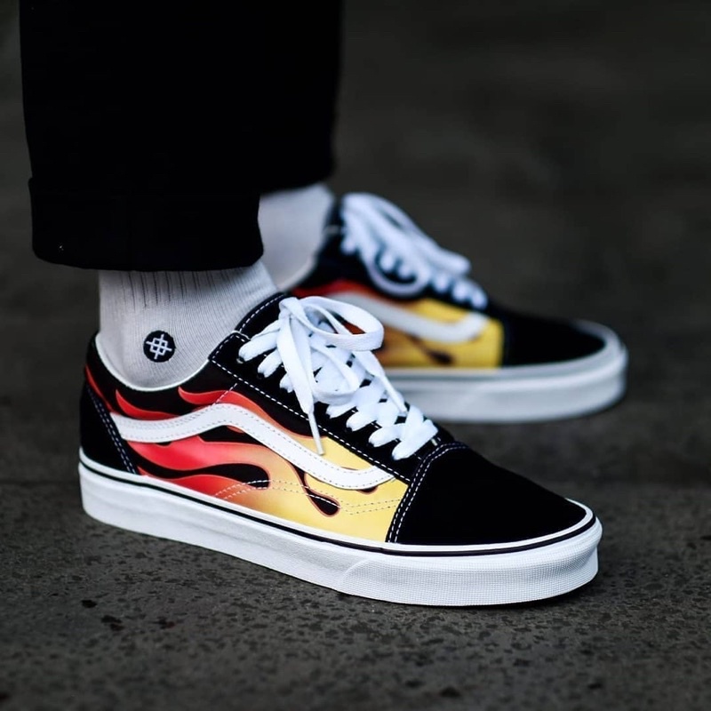 V4NS OLDSKOOL FLAME BLACK/WHITE CLASSIC ORIGINAL 100%