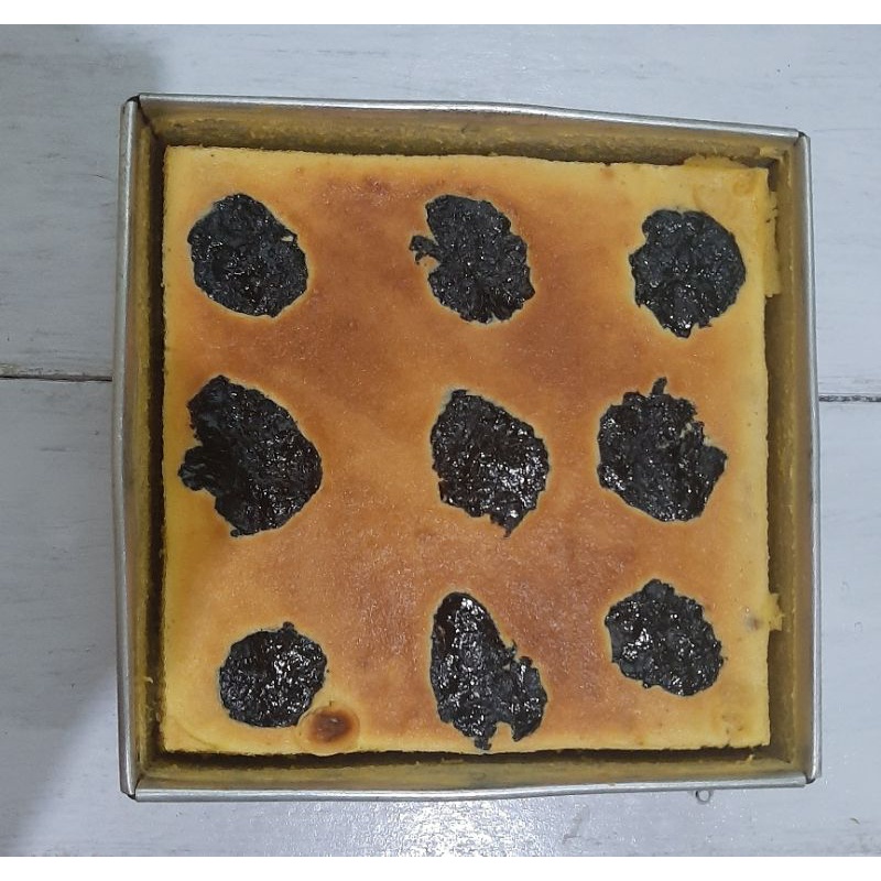 

lapis legit prunes asli wijsman, pas dilidah pas dikantong.