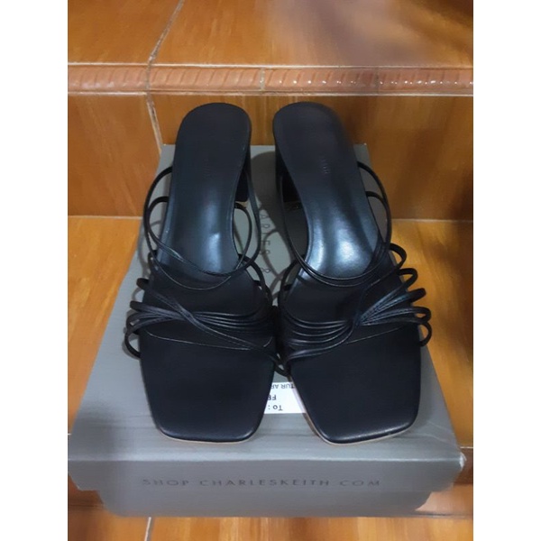 Sendal Charles & Keith