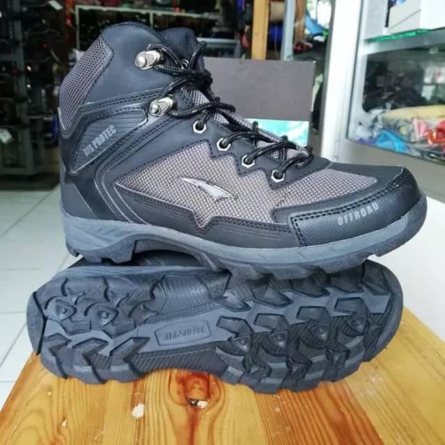 Sepatu Air Protect Off Road