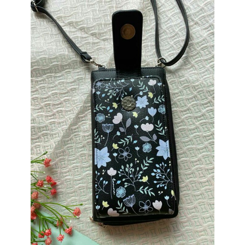 Gwen sling bag by Tas Una