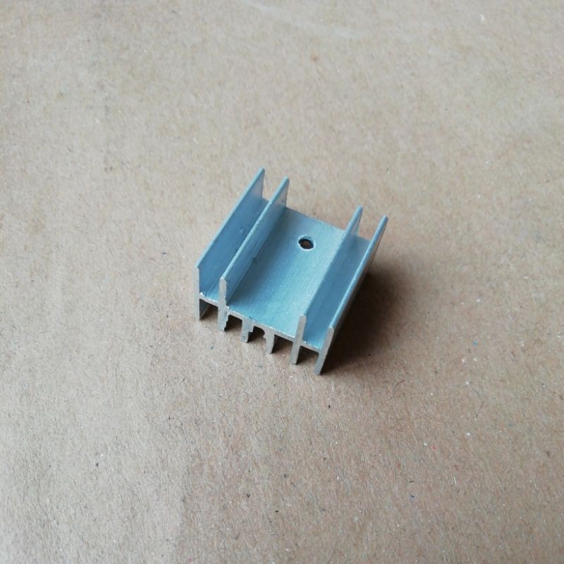 HEATSING TRANSISTOR D313