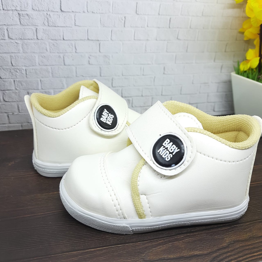 mandirishoestore-SEPATU BOOT PUTIH ANAK PEREMPUAN/LAKI-LAKI 1-3 TAHUN CAY05