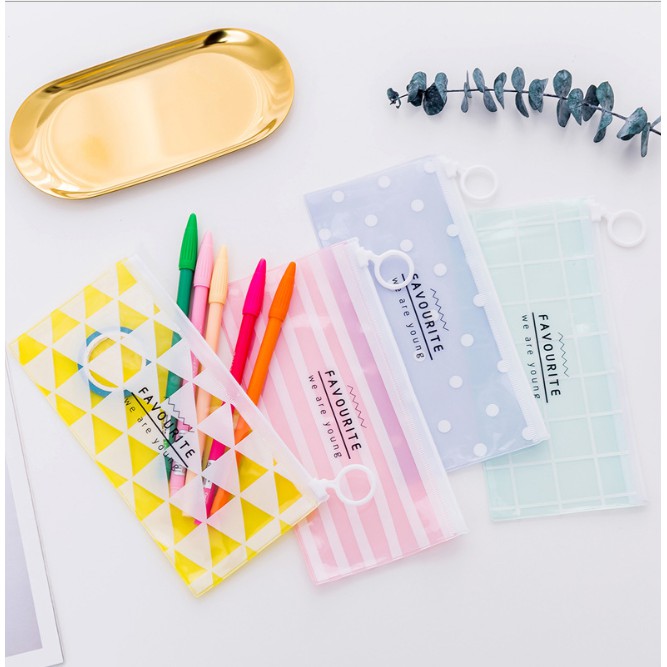 

Tempat Pensil Kecil Transparan Zipper Bag Kotak Pensil Kosmetik Warna Warni Lucu Unik