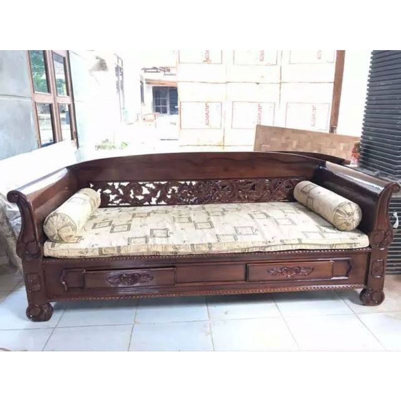 bale / bangku bagong jati tua