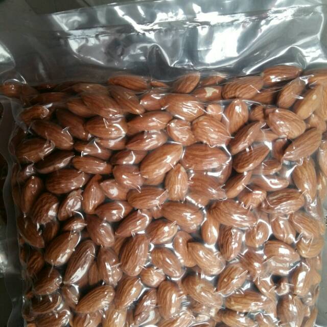 

Almond Mentah 500gr vacuum pack California