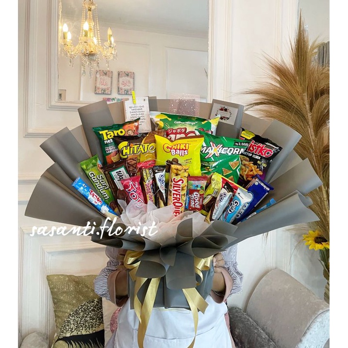 

BOUQUET SNACK BUKET SNACK JAJANAN JUMBO BESAR FREE LAMPU SOUVENIR HADIAH KADO ULTAH ULANGTAHUN PARTY PESTA WISUDA BIRTHDAY KHITANAN ANNIVERSARY JOGJA BISA CUSTOM