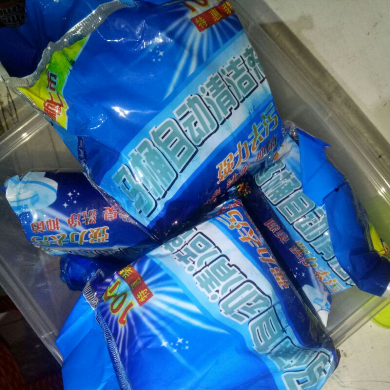 Tablet Biru Pembersih Penyegar Kloset Toilet Cleaner Anti Kuman 50g