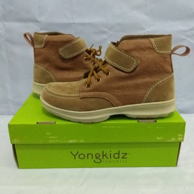 Sepatu anak Yongkids