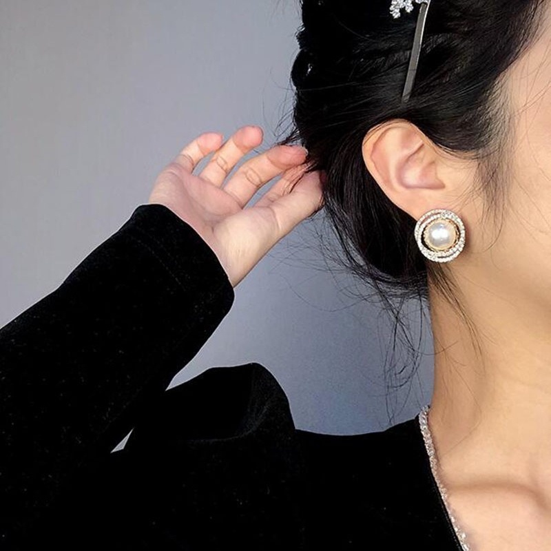 Anting Tusuk Retro Hias Mutiara + Berlian Imitasi Untuk Wanita