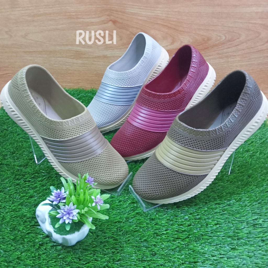 (COD) Sepatu Karet Slip On Santai Wanita Yumeida 22015