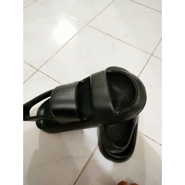 Sandal komin, sandal tali wanita