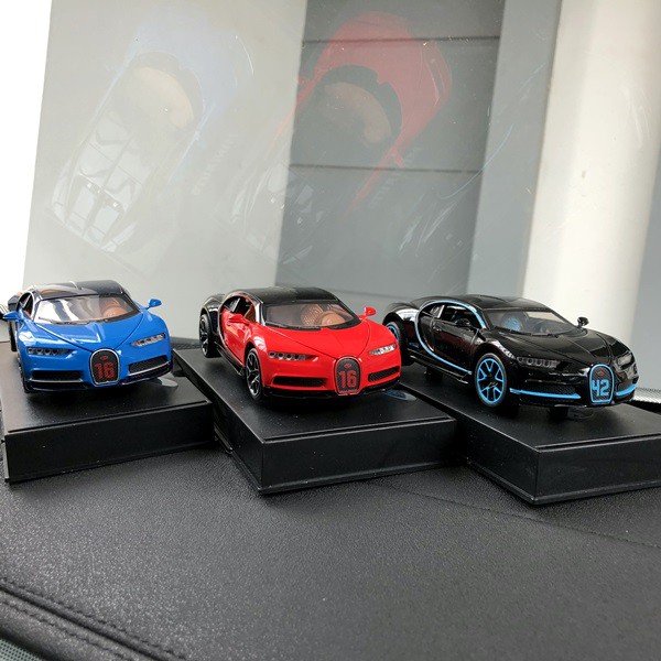 Pajangan BUGATTI CHIRON Miniatur Parfum Parfume Pewangi Mobil