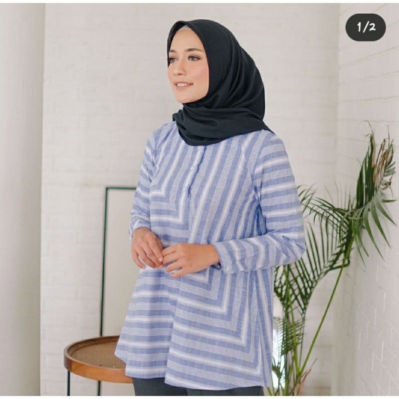 Preloved Elvira Blouse by Heaven Lights