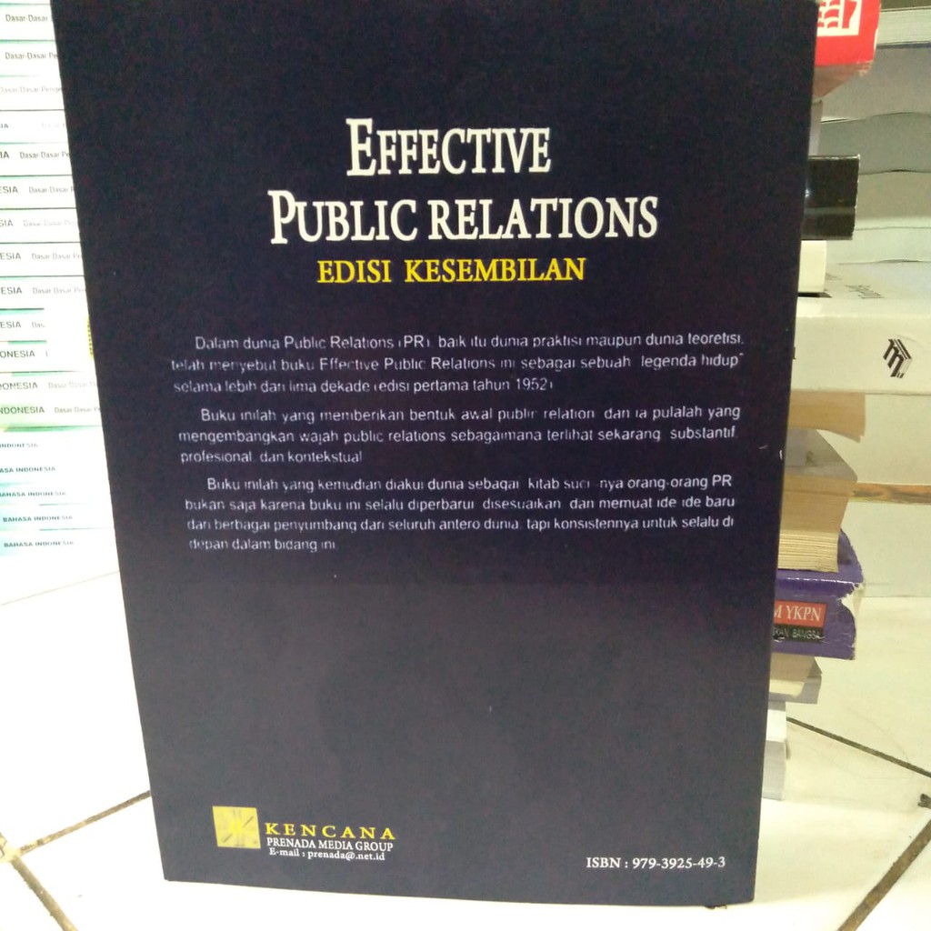 EFFECTIVE PUBLIC RELATIONS Edisi 9 By Scott M. Cutlip