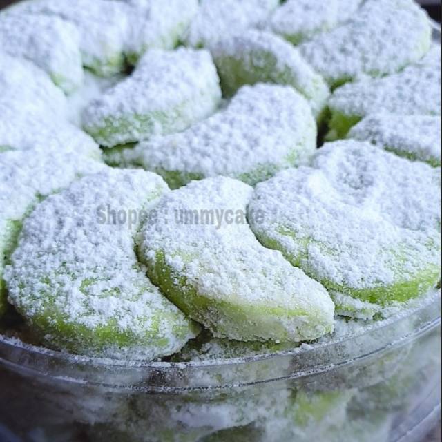 

Kue Putri Salju Pandan Keju