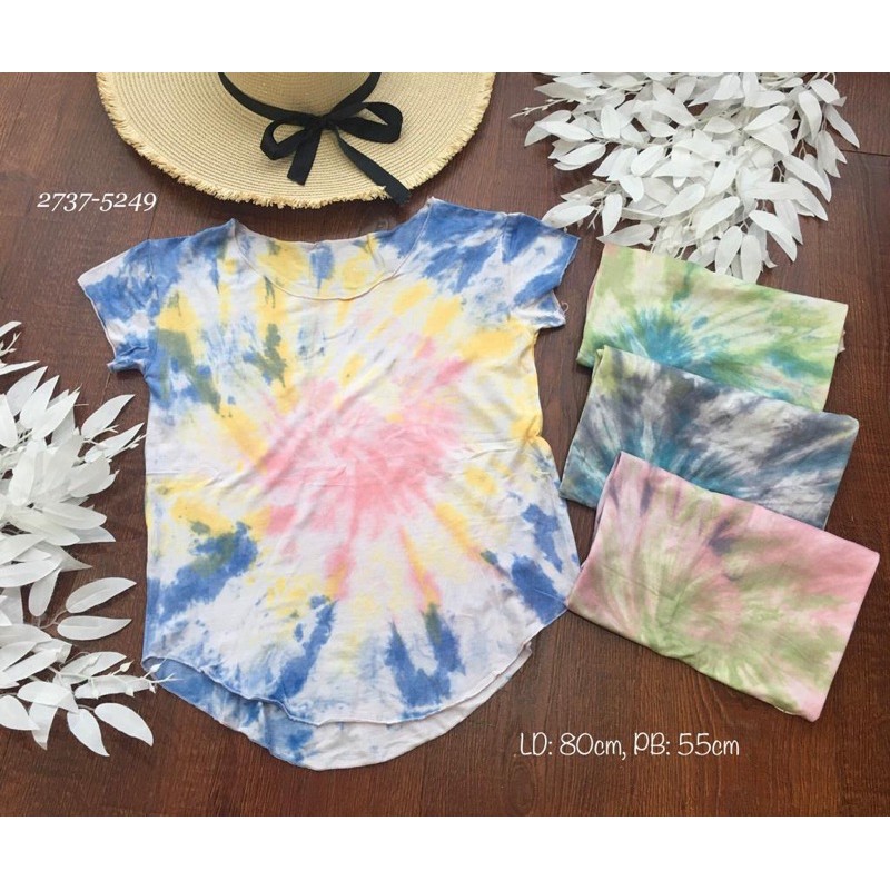 crop tie dye
