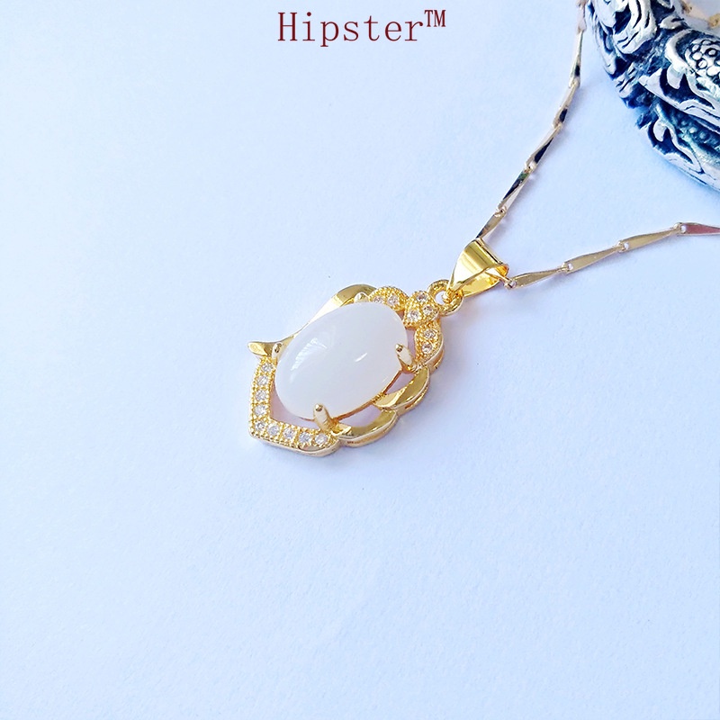 Vintage Hot Sale Golden White Jade Jeweled Pendant Temperament Wild Clavicle Chain