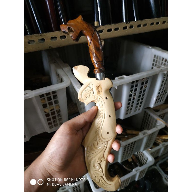 

AQR10 - Kujang Macan Putih