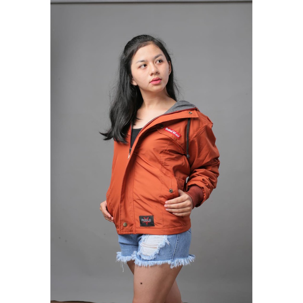 Jaket Parasut Wanita Tebal Kekinian Terlaris