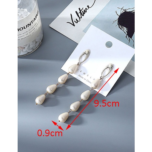 LRC Anting Tusuk Fashion White Long Fringe Pearl Geometric Alloy Stud Earrings Y63803