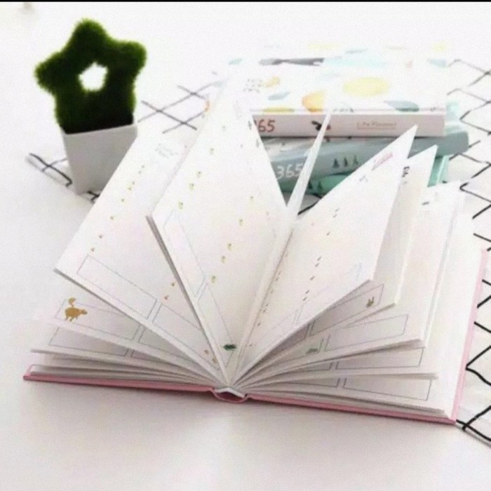

Bagus Buku Planner 365 Jurnal Daily Monthly Yearly Murah