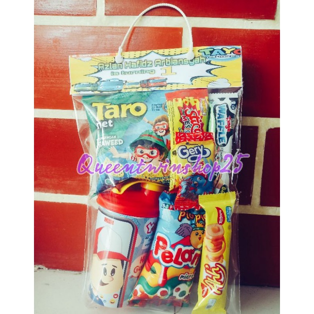 

PAKET SNACK ULTAH ANAK SOUVENIR TEMPAT MINUM